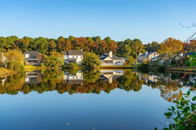 2802 Summertrees Boulevard, Johns Island, SC 29455