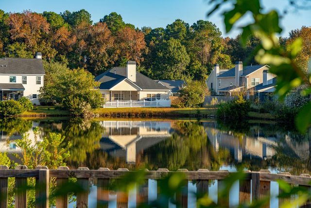 2802 Summertrees Boulevard, Johns Island, SC 29455