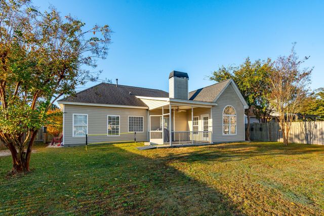 2802 Summertrees Boulevard, Johns Island, SC 29455