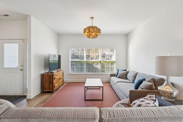 2802 Summertrees Boulevard, Johns Island, SC 29455