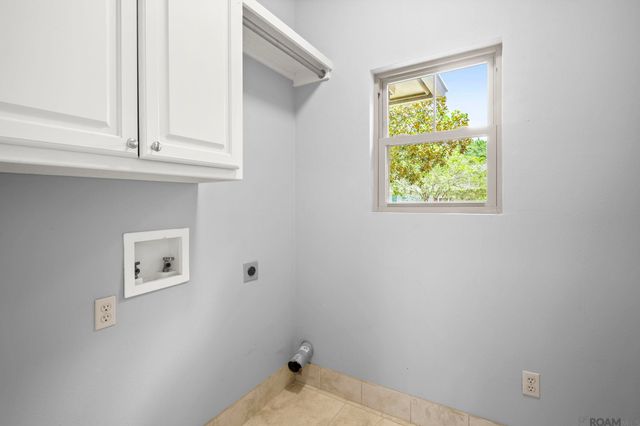 9422 Boone Dr, Baton Rouge, LA 70810