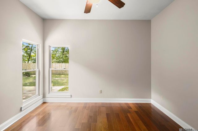 9422 Boone Dr, Baton Rouge, LA 70810