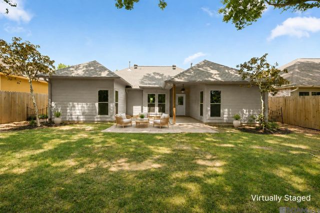 9422 Boone Dr, Baton Rouge, LA 70810