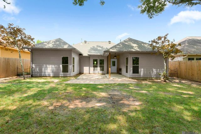 9422 Boone Dr, Baton Rouge, LA 70810