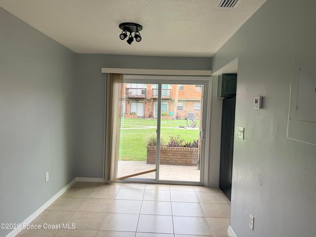 1300 Arlington Lane NE 124, Palm Bay, FL 32905