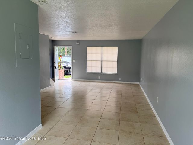 1300 Arlington Lane NE 124, Palm Bay, FL 32905