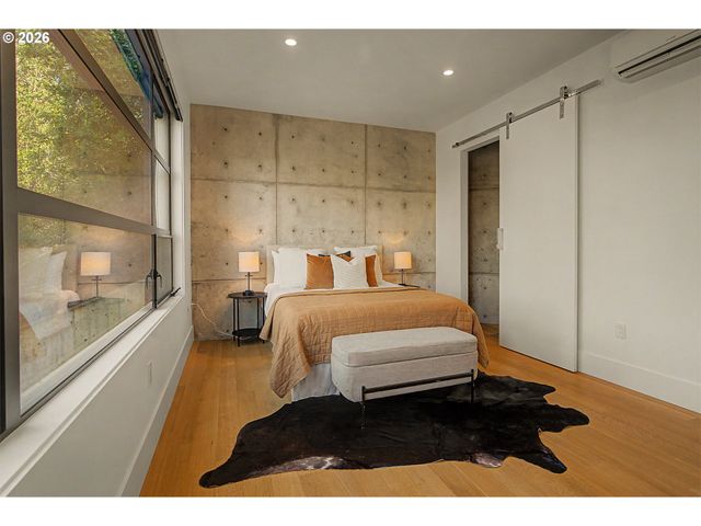 782 LAUREL St, Lake Oswego, OR 97034