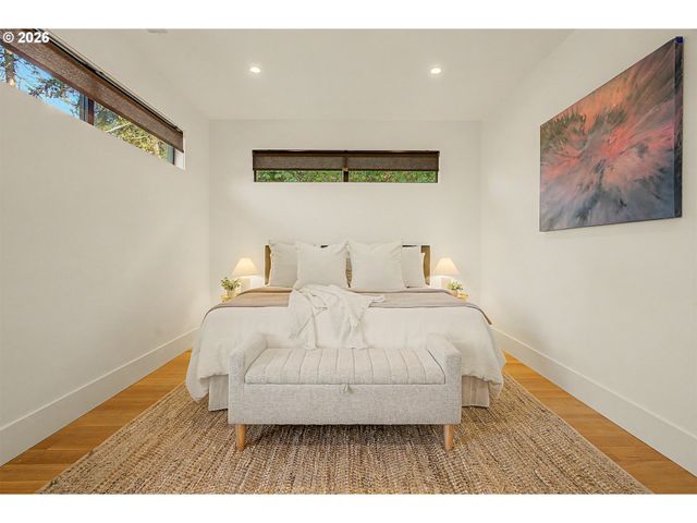 782 LAUREL St, Lake Oswego, OR 97034