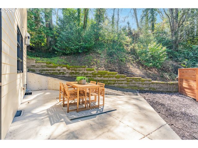 782 LAUREL St, Lake Oswego, OR 97034