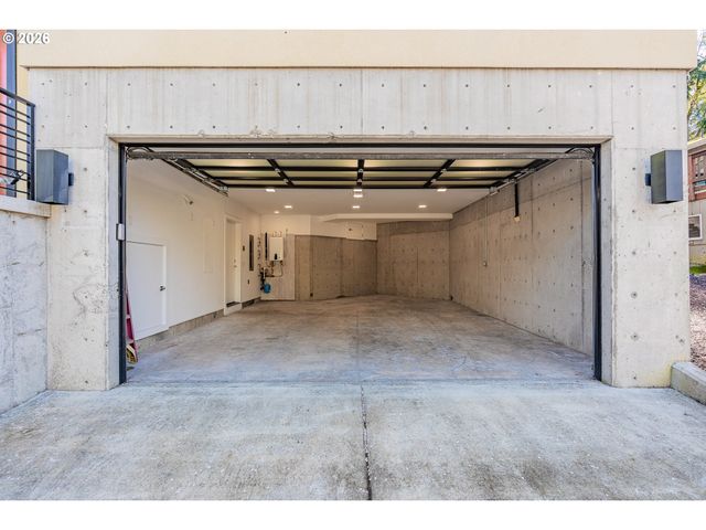 782 LAUREL St, Lake Oswego, OR 97034