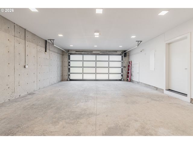 782 LAUREL St, Lake Oswego, OR 97034