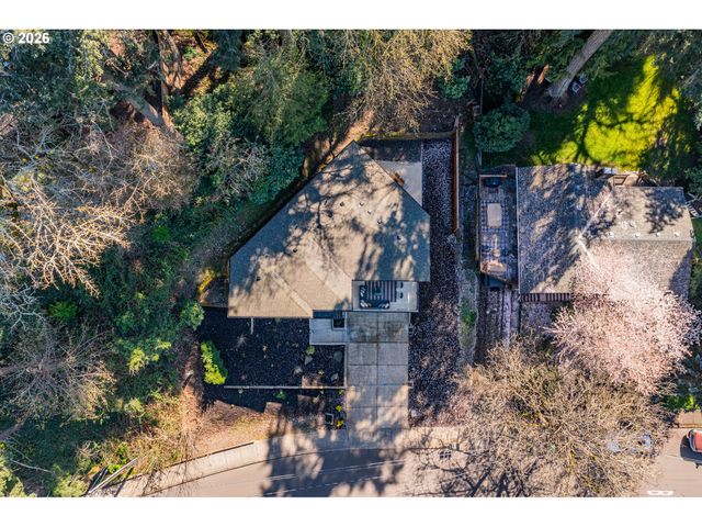 782 LAUREL St, Lake Oswego, OR 97034