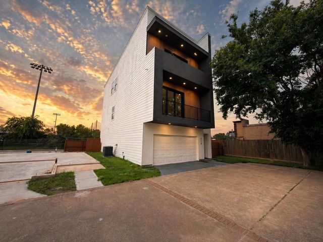 9716 Kapri Lane, Houston, TX 77025