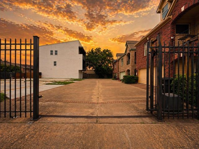 9716 Kapri Lane, Houston, TX 77025