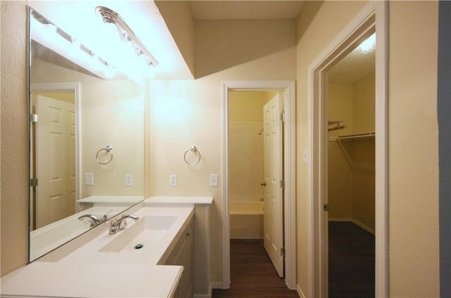 11611 April DR A, Austin, TX 78753