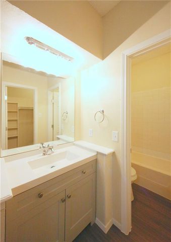 11611 April DR A, Austin, TX 78753