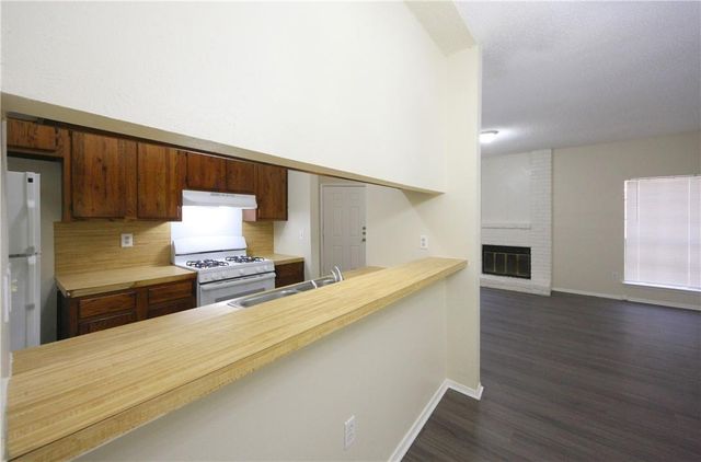 11611 April DR A, Austin, TX 78753