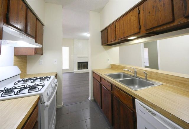 11611 April DR A, Austin, TX 78753