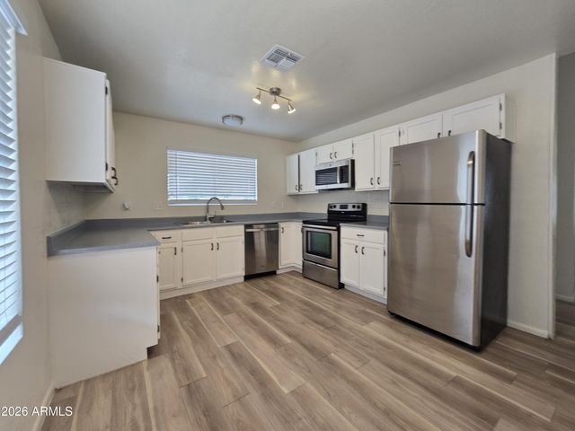 11815 N 77TH Drive, Peoria, AZ 85345