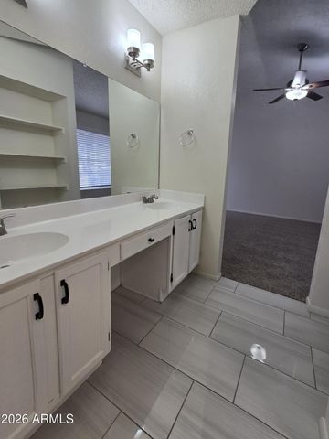11815 N 77TH Drive, Peoria, AZ 85345