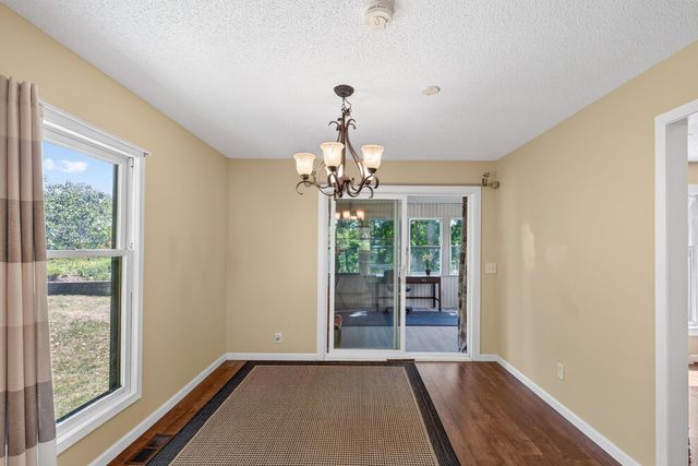 5795 Shannon Trail SE, Prior Lake, MN 55372