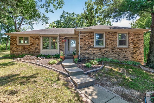 5795 Shannon Trail SE, Prior Lake, MN 55372