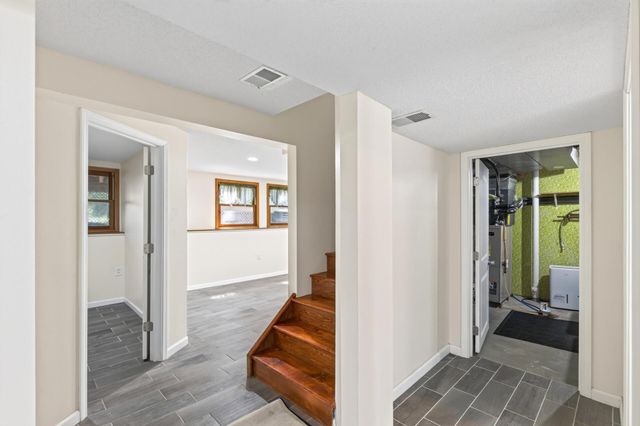 5795 Shannon Trail SE, Prior Lake, MN 55372