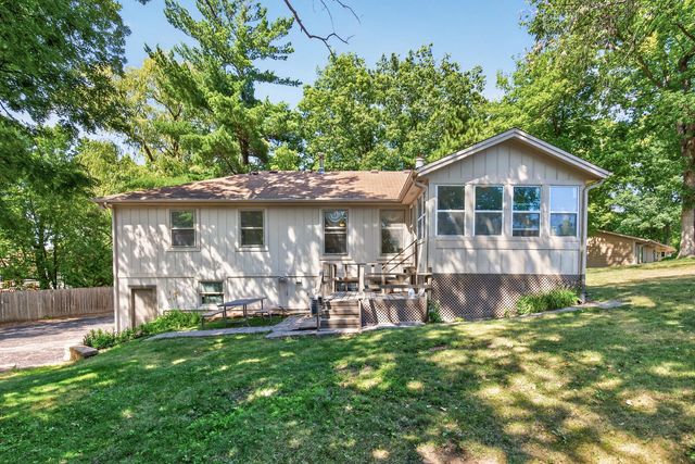 5795 Shannon Trail SE, Prior Lake, MN 55372