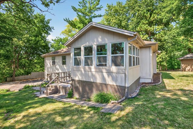 5795 Shannon Trail SE, Prior Lake, MN 55372
