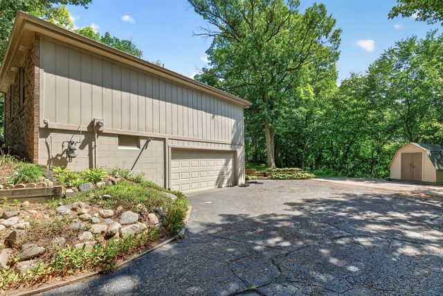 5795 Shannon Trail SE, Prior Lake, MN 55372