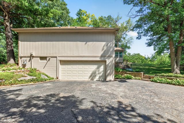 5795 Shannon Trail SE, Prior Lake, MN 55372