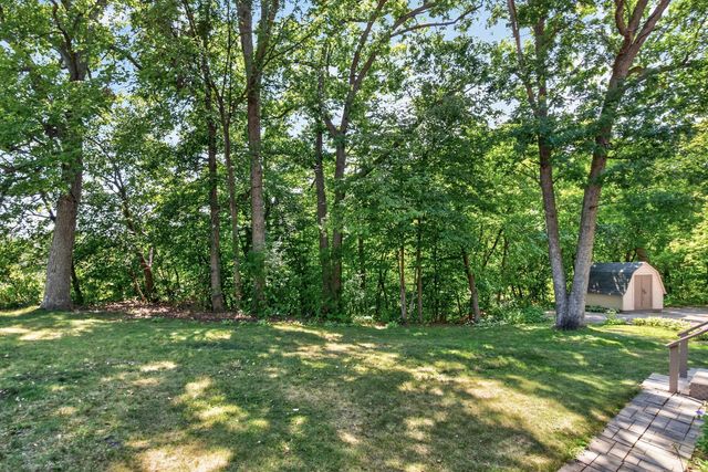 5795 Shannon Trail SE, Prior Lake, MN 55372