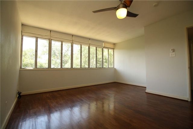 2410 Pemberton PKWY, Austin, TX 78703