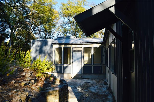2410 Pemberton PKWY, Austin, TX 78703
