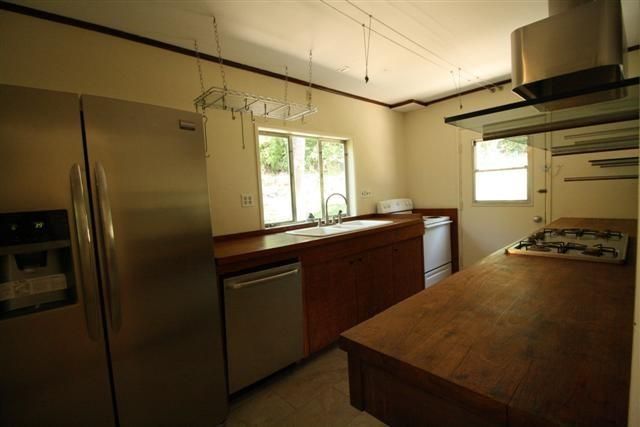 2410 Pemberton PKWY, Austin, TX 78703