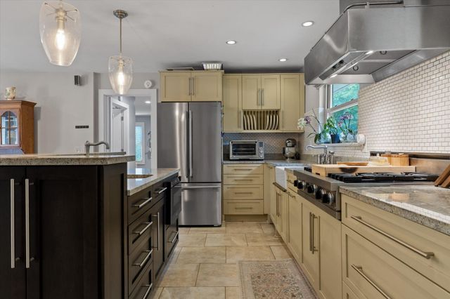 5646 Crestview Drive, Hixson, TN 37343