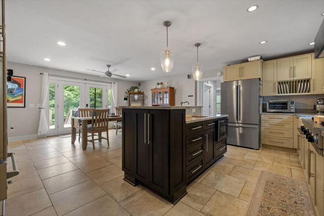 5646 Crestview Drive, Hixson, TN 37343
