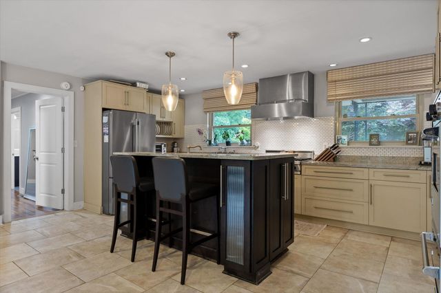5646 Crestview Drive, Hixson, TN 37343