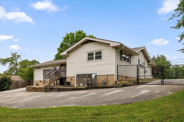 5646 Crestview Drive, Hixson, TN 37343