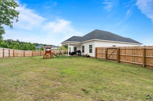 113 Sutter Butte Place, Bonaire, GA 31005
