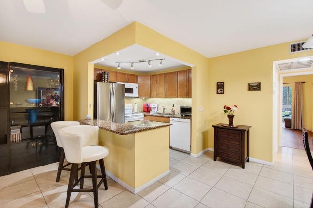 386 Grantham F, Deerfield Beach, FL 33442