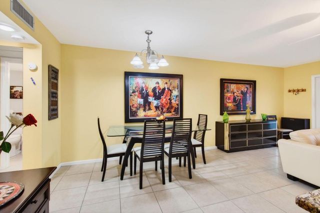 386 Grantham F, Deerfield Beach, FL 33442