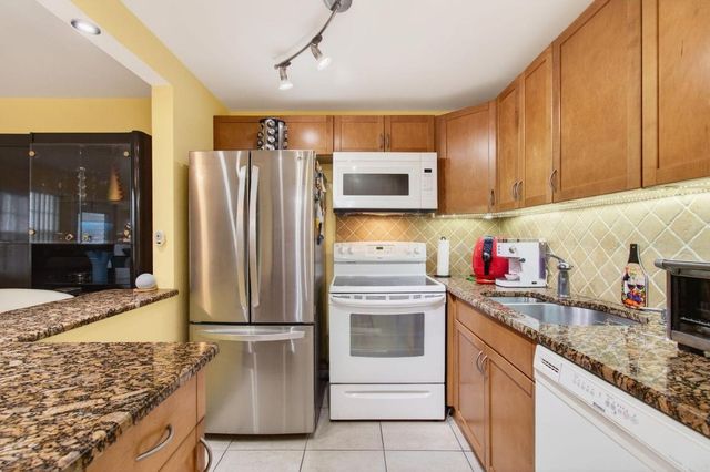 386 Grantham F, Deerfield Beach, FL 33442