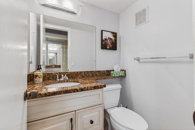 386 Grantham F, Deerfield Beach, FL 33442