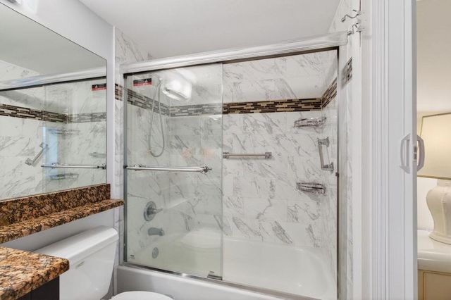 386 Grantham F, Deerfield Beach, FL 33442