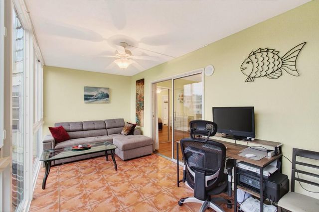 386 Grantham F, Deerfield Beach, FL 33442