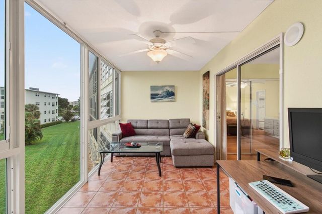 386 Grantham F, Deerfield Beach, FL 33442