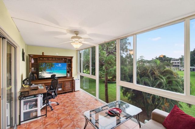 386 Grantham F, Deerfield Beach, FL 33442