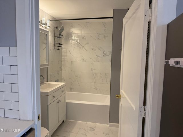 5 Broadway 410, Troy, NY 12180