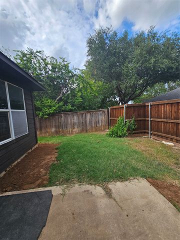 921 Santa Fe Drive, Saginaw, TX 76131